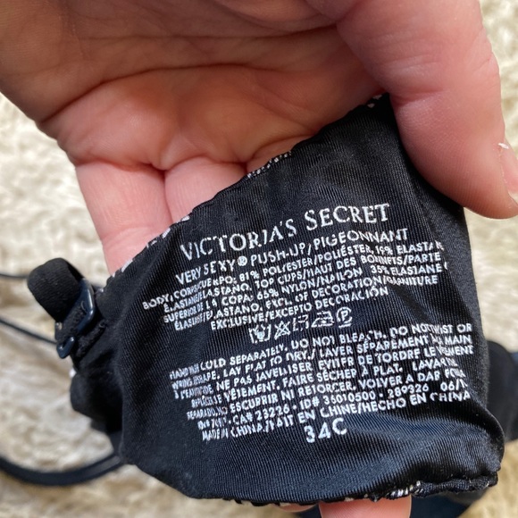 Victoria's Secret Black and White Lace Printed Bow Detail Very Sexy Push Up - Picture 4 of 7